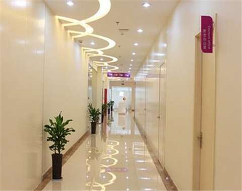 廣州豐胸醫(yī)院TOP10排名，星耀、駐顏等醫(yī)美機構上榜！