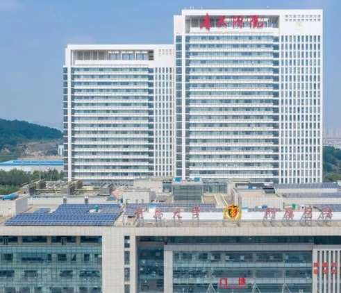 青島割雙眼皮哪個醫(yī)院好？前五匯總公立私立，全面PK！