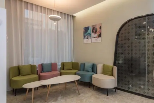 海軍軍醫(yī)大學(xué)第二附屬醫(yī)院自體脂肪隆胸多少錢(qián)?朱鴷|聶兵|朱曉海醫(yī)生實(shí)力對(duì)比