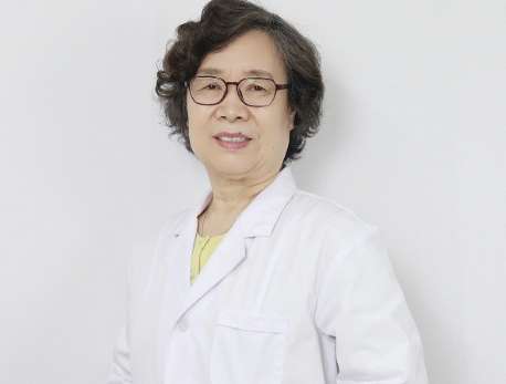 北京長痘醫(yī)美醫(yī)生排名榜！李雪蓮醫(yī)生從事工作的時間比較長，在北京地區(qū)的實力比較強(qiáng)