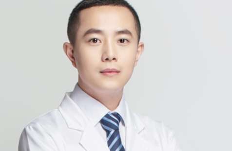 成都整形醫(yī)生段燾怎么樣?在雙眼皮整形方面具有豐富的臨床經(jīng)驗