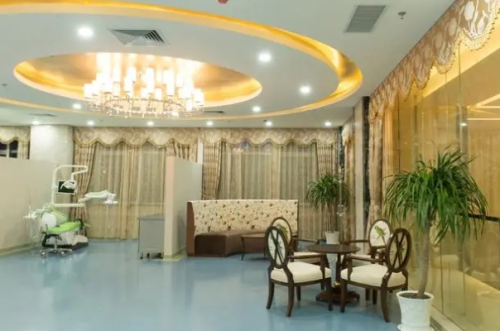 北京大學(xué)第一醫(yī)院假體隆胸收費(fèi)多少?周常青|謝昆|溫冰醫(yī)生水平實(shí)測