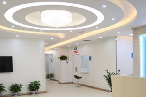 重慶大學(xué)附屬三峽醫(yī)院隆胸手術(shù)怎么樣?唐屈醫(yī)生技術(shù)特點(diǎn)