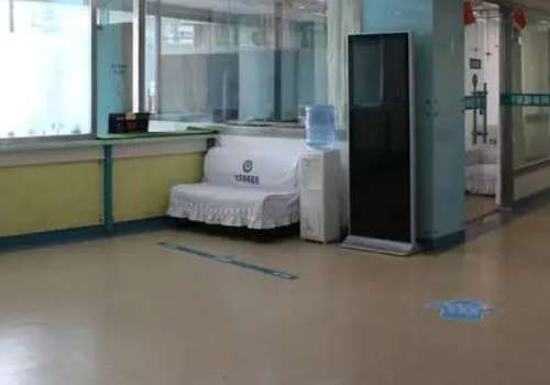 劉曉偉修復(fù)雙眼皮怎么樣？能夠?yàn)榇蠹規(guī)砀煽康膸椭?，也獲得了同行人士的高度贊揚(yáng)