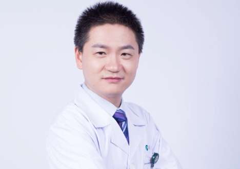 整形美容科唐泓波怎么樣？在整形外科擔任著副主任醫(yī)生