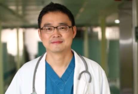上海九院唇部整形醫(yī)生陳陽怎么樣？是一名副主任，也是一名博士