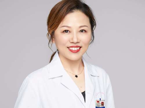 武漢天佑田霞雙眼皮做的怎么樣？有熟練的培訓(xùn)經(jīng)驗(yàn)，做眼皮技術(shù)是很高的