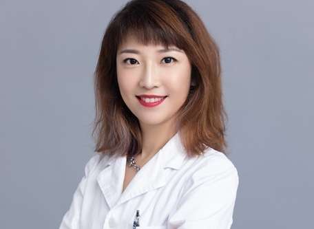 口腔科趙晶醫(yī)生怎么樣？于1993年畢業(yè)于白求恩醫(yī)科大學(xué)口腔系