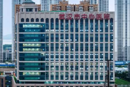 武漢祛疤醫(yī)院醫(yī)美排名榜！武漢市中心醫(yī)院醫(yī)學(xué)整形美容科掌握的醫(yī)療美容知識比較扎實(shí)