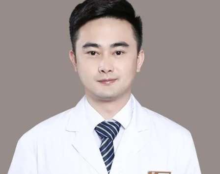 杭州醫(yī)美面診醫(yī)生排名榜！劉中策醫(yī)生從事整形工作的時(shí)間比較長(zhǎng)