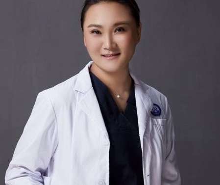 武漢雙眼皮劉瑩醫(yī)生怎么樣？從事到現(xiàn)在，有了自己獨特的見解