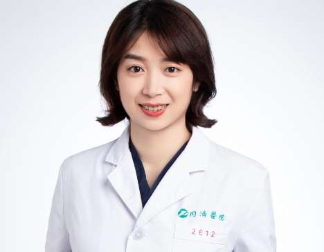 同濟(jì)醫(yī)院曹瑋雙眼皮怎么樣？實(shí)力比較強(qiáng)勁，對(duì)眼部整形方面能力比較突出