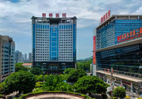 重慶新橋口腔科張綱怎么樣？當(dāng)下對于牙齒種植，口腔黏膜病癥的診治以及復(fù)雜牙周疾病的診斷都是較好的操作能力