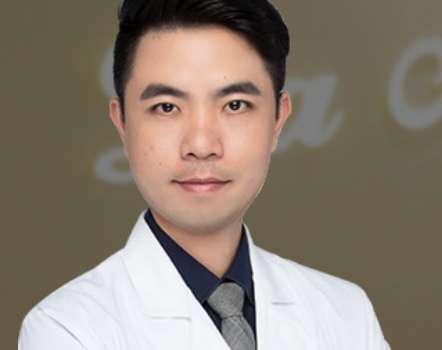 深圳整容醫(yī)生黃海彬怎么樣？尤其在隆胸方面的經驗比較豐富