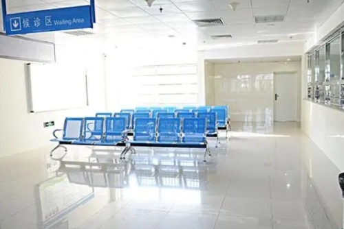 武漢大學人民醫(yī)院自體隆胸價格多少?吳小蔚|陜聲國|陳學杰醫(yī)生技術(shù)評測