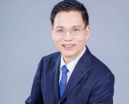 蘇明山主任祛斑怎么樣？蘇明山主任祛斑技術(shù)比較精湛，有30多年的激光美膚臨床經(jīng)驗(yàn)