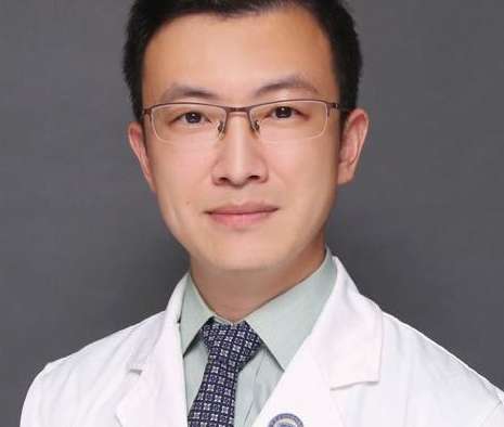 整形醫(yī)生劉菲眼袋怎么樣？能夠根據(jù)每位求美者的眼袋情況來(lái)提供合適的操作