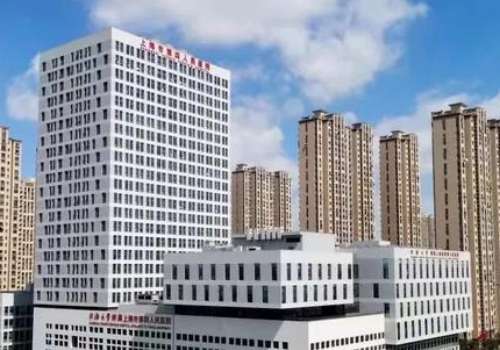 上海四院美容整形醫(yī)院怎么樣？是一家比較現(xiàn)代化規(guī)范化大型醫(yī)美機(jī)構(gòu)，值得信賴