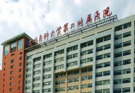 昆明第二附屬醫(yī)院整形科怎么樣？擁有醫(yī)護人員32人，教授以及副教授共5人