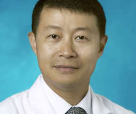 上海楊軍磨骨醫(yī)生簡介怎么樣？擅長眼部整形，上瞼下垂矯正，疤痕修復(fù)，微整形等