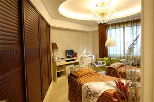 成都潤(rùn)美玉之光醫(yī)療美容門診部面部拉皮手術(shù)費(fèi)用多少?何芳醫(yī)生技術(shù)測(cè)評(píng)