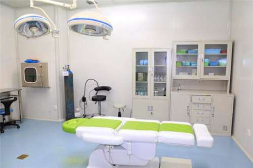 南京醫(yī)科大學(xué)友誼整形外科醫(yī)院揚(yáng)州醫(yī)療美容門診部激光除皺怎么樣?朱雅倩醫(yī)生特點(diǎn)介紹