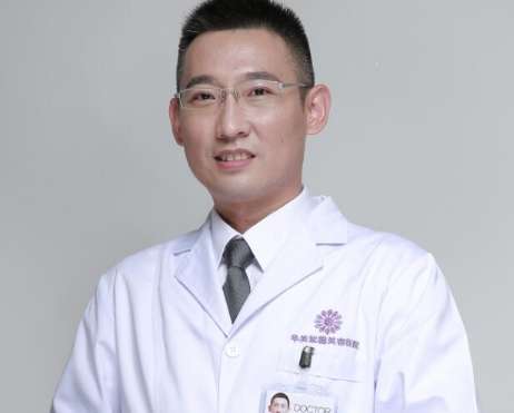 整形外科陳楊醫(yī)生簡介怎么樣？在眼部整形以及修復(fù)領(lǐng)域中有較高的造詣