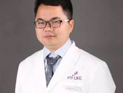 何祥龍主任做雙眼皮怎么樣？做雙眼皮技術(shù)比較精湛，能力比較突出