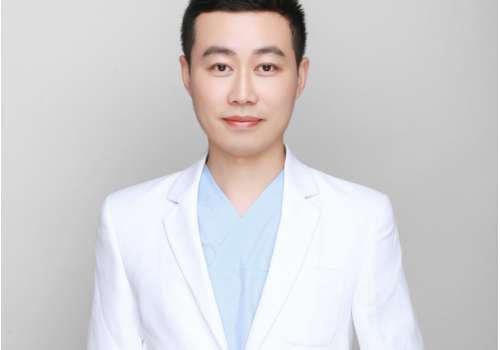 深圳名麗醫(yī)療美容葉軍實(shí)力怎么樣？在眼部整形方面有獨(dú)特的操作技巧