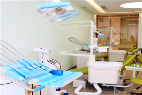 北京市中諾口腔醫(yī)院隱形正畸收費(fèi)標(biāo)準(zhǔn)?劉博|張方輝|莊嚴(yán)醫(yī)生技術(shù)風(fēng)格