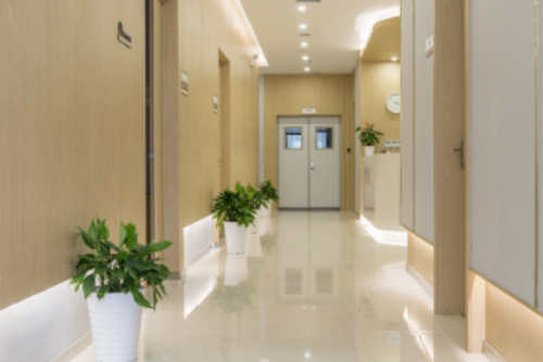 福州比華利美容醫(yī)院填充淚溝怎么樣?胡可斌|劉耀美|黃顯貴醫(yī)生風(fēng)格實(shí)測