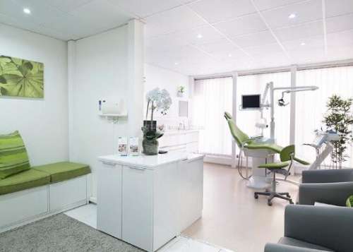 重慶口腔科醫(yī)院種植牙哪個(gè)醫(yī)生好？推薦醫(yī)生信息和真實(shí)案例曝光