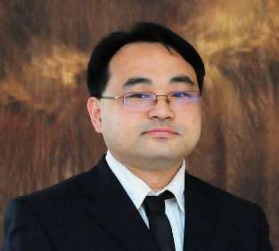 華山醫(yī)院徐峰植發(fā)怎么樣？其植發(fā)技術(shù)精湛，還能夠提供個性化的專業(yè)的植發(fā)手術(shù)的操作方案