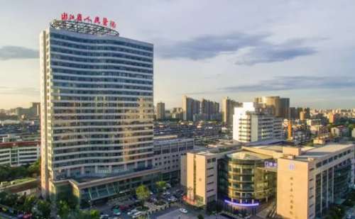 浙江省人民醫(yī)院門牙種植牙價格明細?技術特點&變美案例