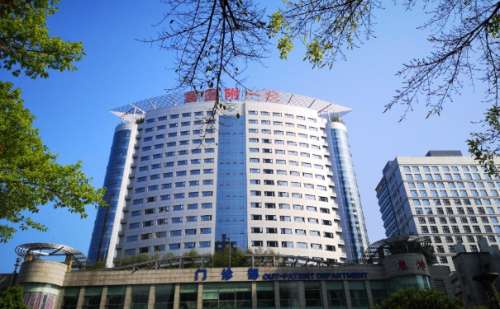 重醫(yī)大附一院眼周提升價目表?案例分享,效果詳情