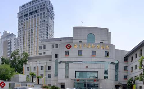 南京市婦幼保健院眼窩凹陷填充玻尿酸術(shù)后6個(gè)月案例&技術(shù)怎么樣?