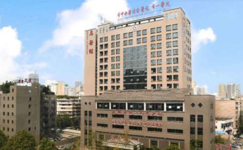 成都市中西醫(yī)結(jié)合醫(yī)院地包天矯正怎么樣?魏焱|徐瑛|易瀟瀟醫(yī)生技術(shù)水平