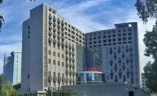 首都醫(yī)科大學(xué)口腔醫(yī)學(xué)院地址在哪里？建設(shè)于北京市東城區(qū)天壇西里4號(hào)