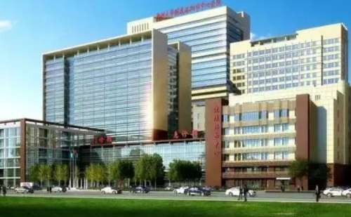 鄭州大學(xué)附屬洛陽中心醫(yī)院玻尿酸填充唇部技術(shù)等級怎么樣?案例評價