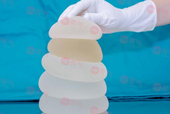 上海九院隆胸哪個醫(yī)生好？