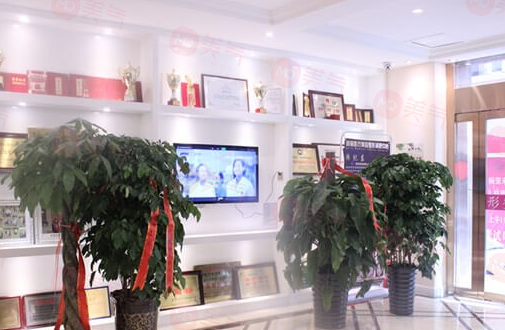 西寧澳麗醫(yī)療美容整形減肥中心可靠嗎?價(jià)格表2024一覽!